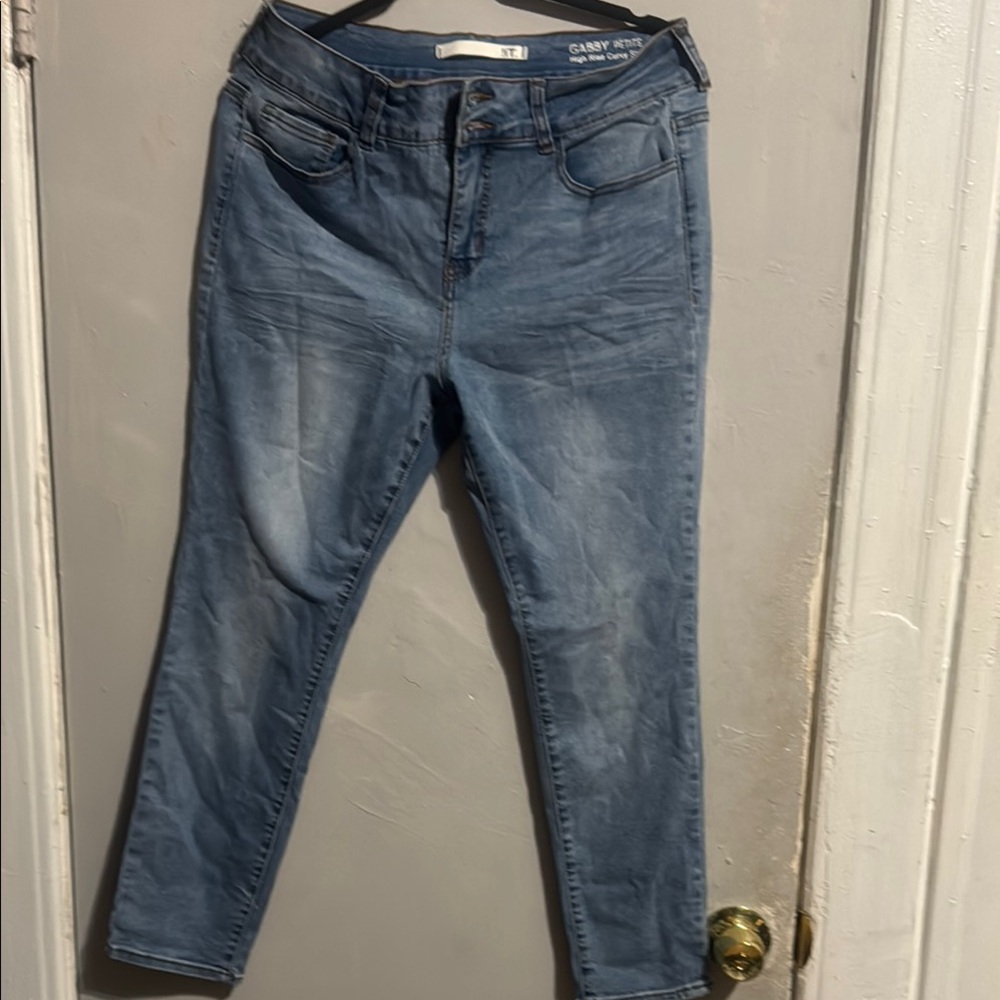 Blue Ankle Cropped Jeans with Faded Wash